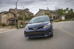 Toyota Sienna SE 2017 года